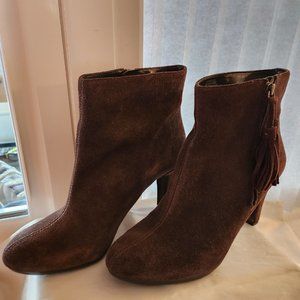 AK ANNE KLEIN iFLEX "Caroline" Brown Suede Ankle Booties With Tassel Detail, 8M